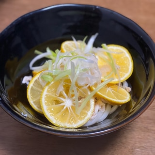 さっぱり美味しい！鶏ささみのかぼすおろしうどん